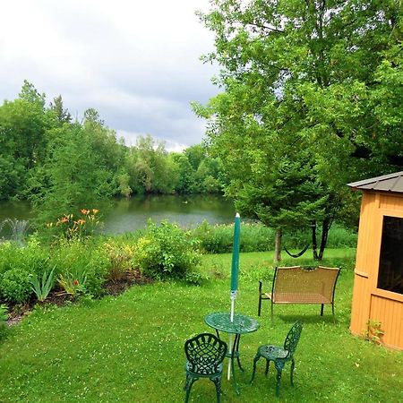 Motel Des Deux Lacs Waterloo Exteriör bild