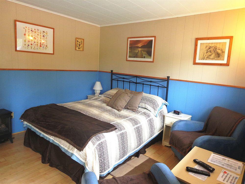Motel Des Deux Lacs Waterloo Exteriör bild