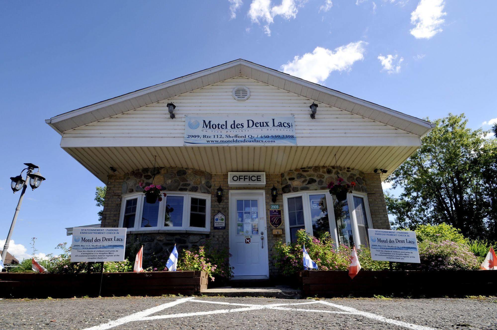 Motel Des Deux Lacs Waterloo Exteriör bild